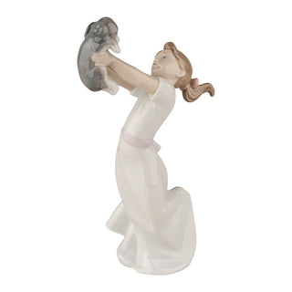 Lladró Family Pets Collection: The Best of Friends Figurine sparkle-castle