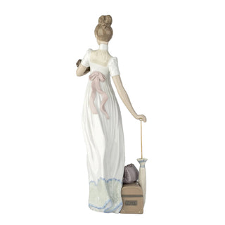 Lladró Elegant Youth Collection: Traveling Companions Figurine sparkle-castle
