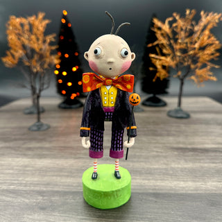 Lori Mitchell Halloween Collection: Igor Figurine sparkle-castle