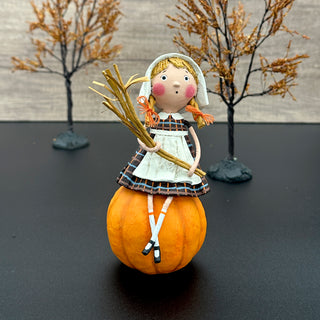 Lori Mitchell Harvest Collection: Grateful Greta Figurine sparkle-castle