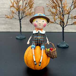 Lori Mitchell Harvest Collection: Thankful Thad Figurine sparkle-castle