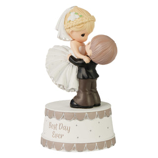 Precious Moments: Groom Lifting Bride Wedding Musical Figurine sparkle-castle