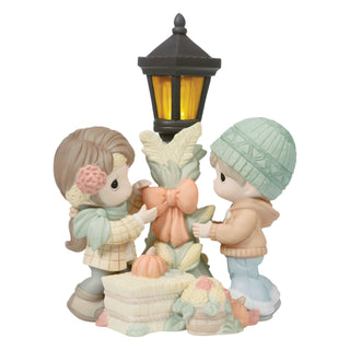 Precious Moments: Autumn Couple Decorating LED Lamp Post Figurine sparkle-castle