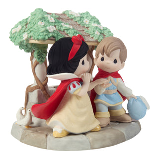 Precious Moments Disney Showcase: Snow White with Prince by Well Figurine sparkle-castle