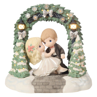 Precious Moments: Winter Wedding LED Scene Figurine Limited Edition sparkle-castle