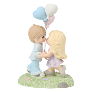 Precious Moments: Couple With Balloons Figurine sparkle-castle