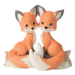 Precious Moments: Fox Couple Figurine sparkle-castle