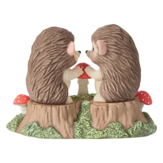 Precious Moments: Hedge Hog Couple Figurine sparkle-castle