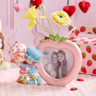 Precious Moments Strawberry Shortcake: Photo Frame & Vase sparkle-castle