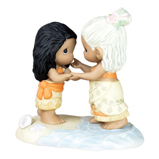Precious Moments Disney: Moana and Grandma Figurine