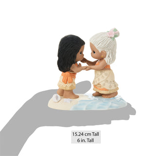 Precious Moments Disney: Moana and Grandma Figurine sparkle-castle