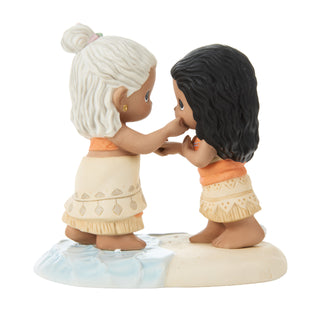 Precious Moments Disney: Moana and Grandma Figurine sparkle-castle