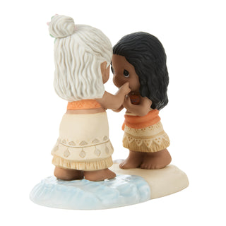Precious Moments Disney: Moana and Grandma Figurine sparkle-castle