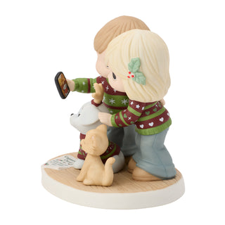 Precious Moments: Couple Taking Family Photo Figurine sparkle-castle