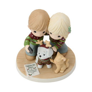 Precious Moments: Couple Taking Family Photo Figurine sparkle-castle