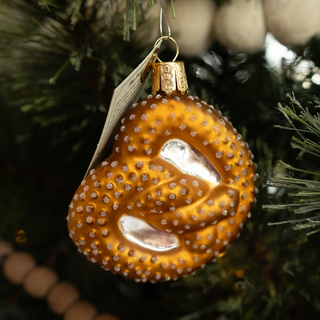 Old World Christmas Pretzel Ornament sparkle-castle
