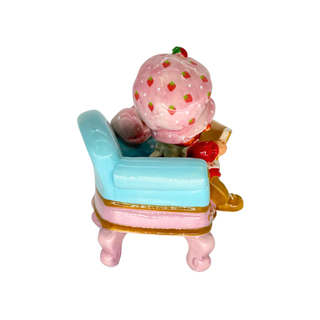 Blue Sky Clayworks: Strawberry Book Nook Figurine sparkle-castle