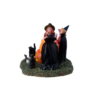Lemax Spooky Town Halloween Village Accessory: Monster Marshmallow Roast sparkle-castle