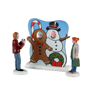 Lemax Harvest Crossing Village: Frosty Photo Op, Set of 3 sparkle-castle