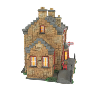 Department 56 Harry Potter Village: Hogsmeade Station sparkle-castle