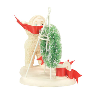 Snowbabies Christmas Jubilee Collection: A Wreath For Santa Figurine