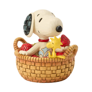 Jim Shore Peanuts: Snoopy & Woodstock in Strawberry Basket Figurine sparkle-castle