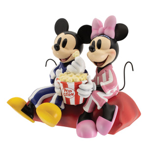 Disney Showcase: Mickey & Minnie Movie Night Figurine sparkle-castle
