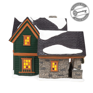 Department 56 Original Snow Village: Christmas Lodge - FIRST EDITION sparkle-castle