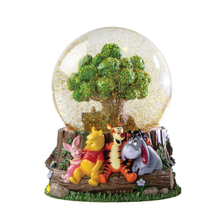 Disney Showcase: Winnie The Pooh 100MM Snow Globe sparkle-castle