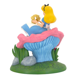 Disney Showcase: Alice 75th Anniversary Figurine sparkle-castle