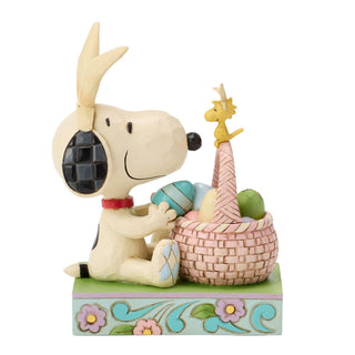 Jim Shore Peanuts: Snoopy w Basket of Easter Egg Figurine