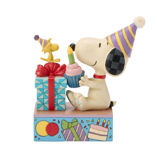Jim Shore Peanuts: Birthday Snoopy Figurine Figurine