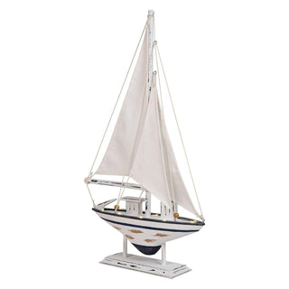 Milieu: Lighted Sailboat Decor