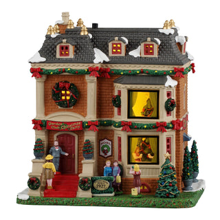 Lemax Caddington Village: Garden Club Christmas Party sparkle-castle