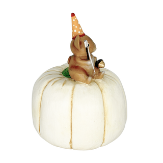 Michelle Allen by Bethany Lowe: Happy Fall Mouse On Pumpkin