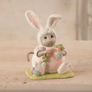 Bethany Lowe: Spring Time Nibbles Mouse Figurine sparkle-castle