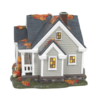 Department 56 Snow Village Harvest: Gather 'Round For Thanksgiving sparkle-castle