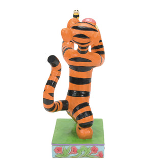 Jim Shore Disney Traditions: Tigger Fighting Bee Figurine sparkle-castle