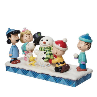 Jim Shore Peanuts: Peanuts Gang Building A Snowman Figurine sparkle-castle
