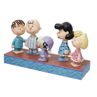 Jim Shore Peanuts: Peanuts Gang In Christmas PJ's Figurine sparkle-castle